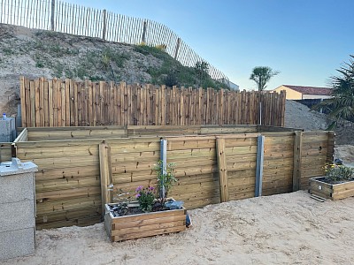 La piscine prend forme ….